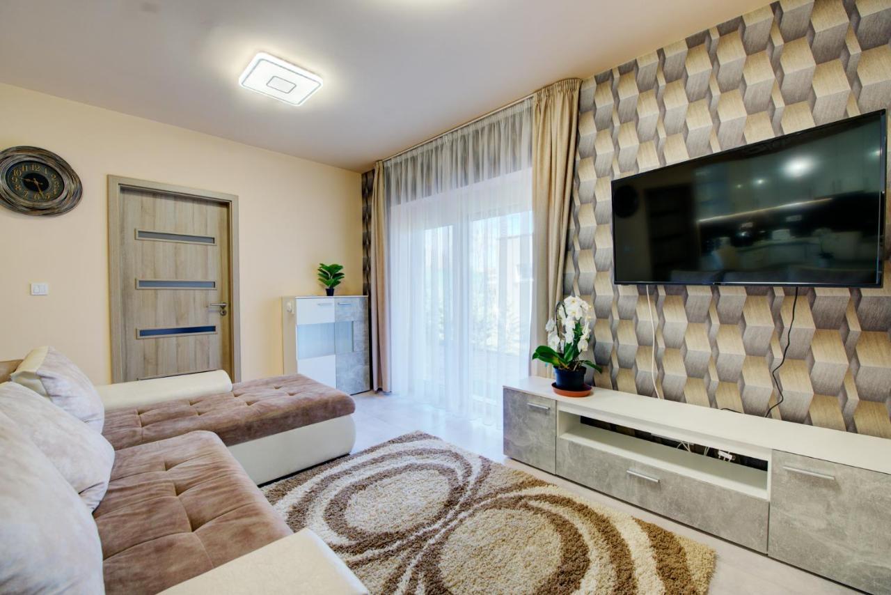 شقة Hajnal Apartman سيغيد المظهر الخارجي الصورة