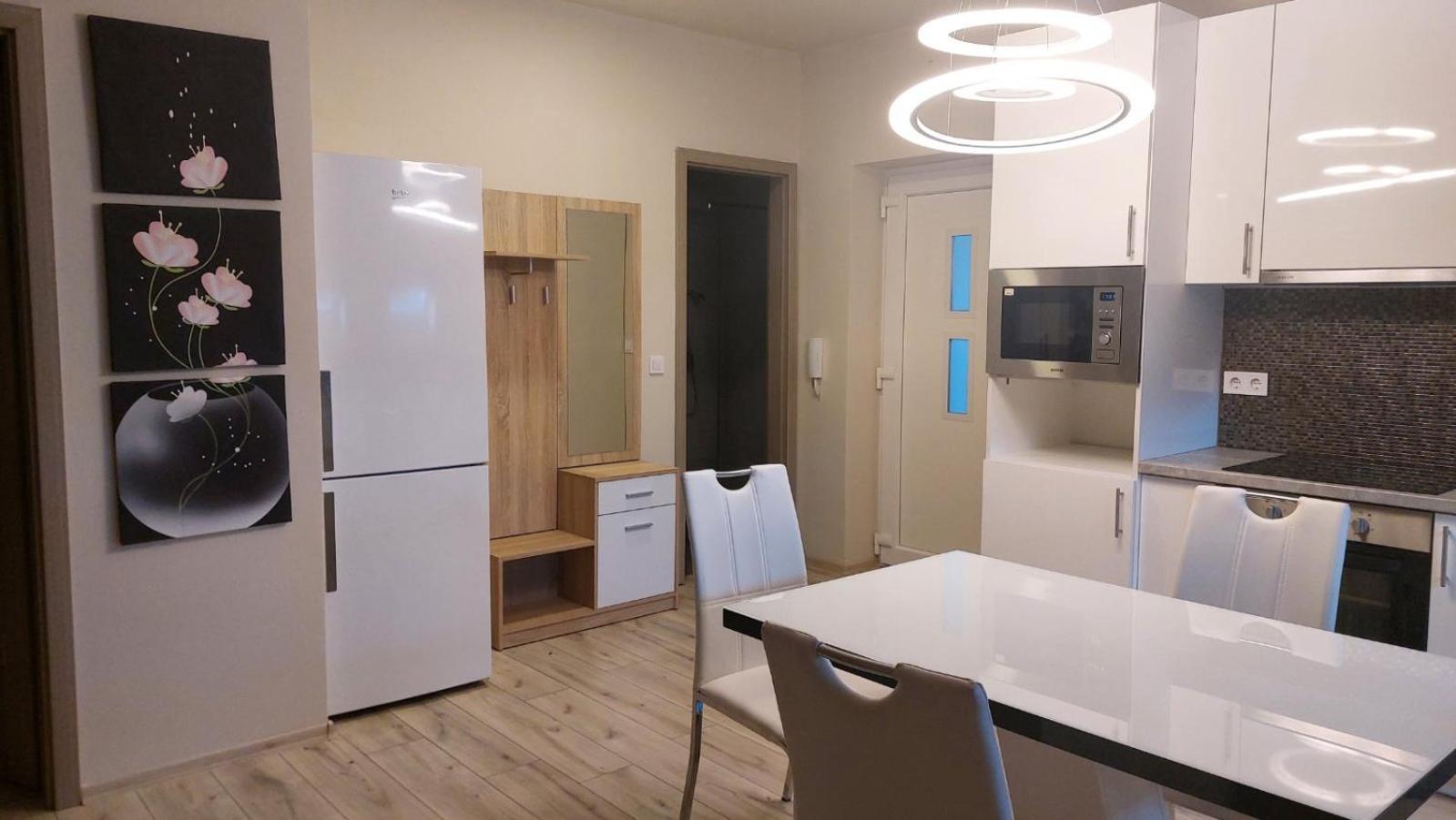 شقة Hajnal Apartman سيغيد المظهر الخارجي الصورة