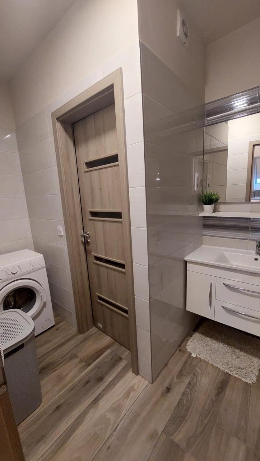 شقة Hajnal Apartman سيغيد المظهر الخارجي الصورة