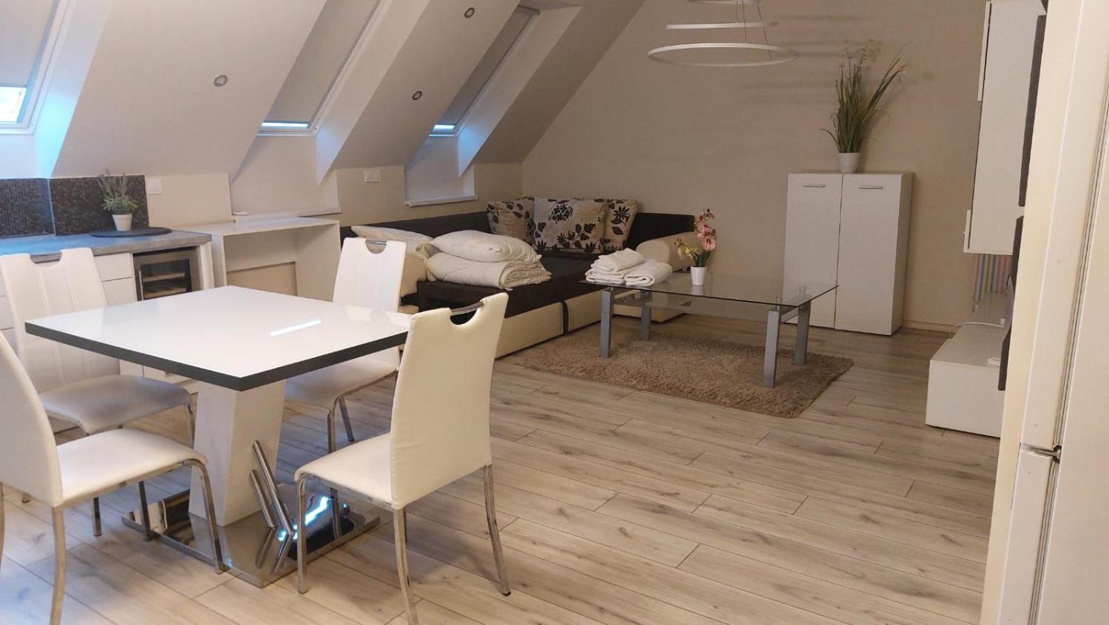 شقة Hajnal Apartman سيغيد المظهر الخارجي الصورة