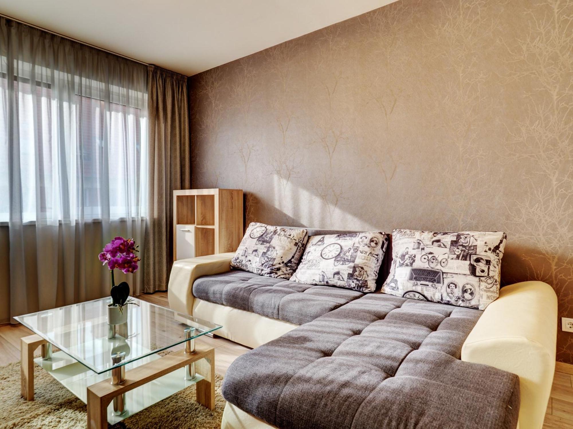 شقة Hajnal Apartman سيغيد الغرفة الصورة